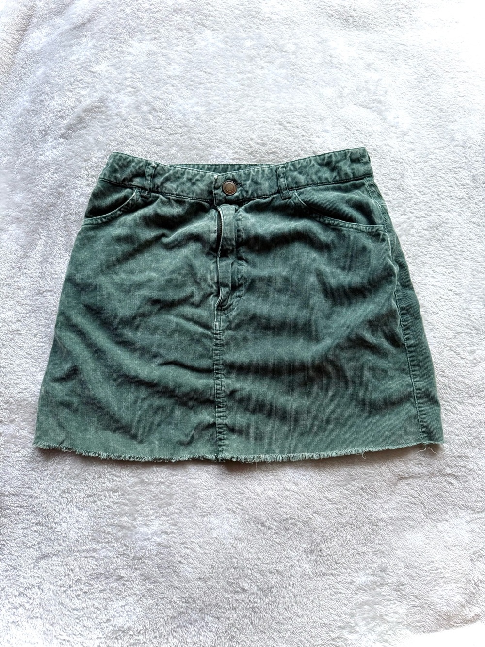 FOREVER 21 - Green Mini Skirt